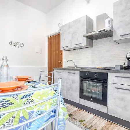 Appartement In With Kitchenette *